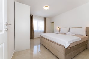 Room - Palatial Villa in Sv Petar With Swimming Pool (Sveti Filip i Jakov)