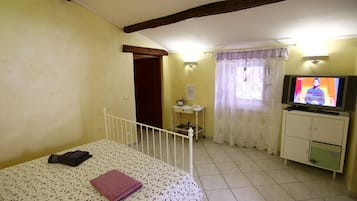 Appartamento | 1 camera, ferro/asse da stiro, Wi-Fi gratuito