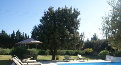 Stunning Villa in Sorgues With Swimming Pool