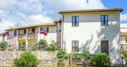 Classy Farmhouse in Pupaggi With Barbecue