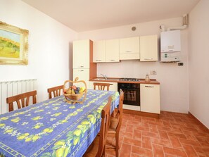 Dining - Classy Farmhouse in Pupaggi With Barbecue (Sellano)