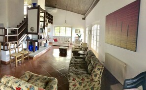 Living room - Gemmano's Villa With Pool and Vineyard (Gemmano)