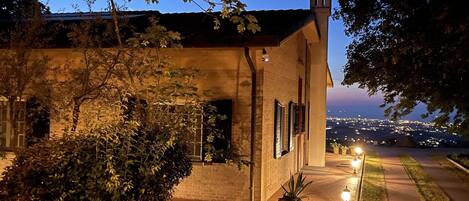 Villa | Exterior