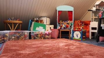 Biệt thự | Phòng trò chơi giải trí