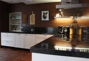 Villa | Cocina privada | Periquera 