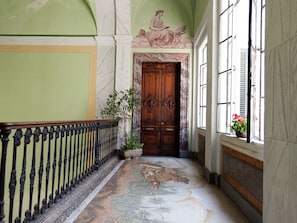 House | Reception