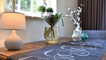 2 slaapkamers, individueel gemeubileerd, beddengoed