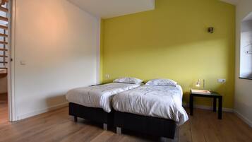 3 bedrooms, individually furnished, cots/infant beds, bed sheets