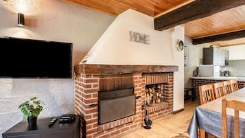 House | Dining