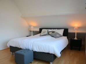 1 habitación, cunas y ropa de cama 