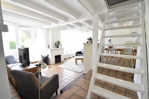 House | Living room