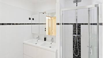 House | Bathroom