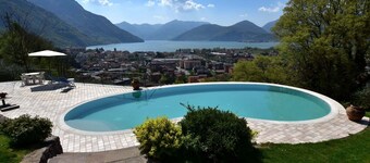 Flat in Villa, With Garden, Barbecue