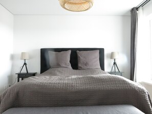 Apartamento urbano | 3 quartos, ferros/tábuas de passar roupa, Wi-Fi de cortesia