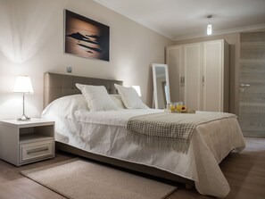 4 bedrooms, individually furnished, iron/ironing board, bed sheets