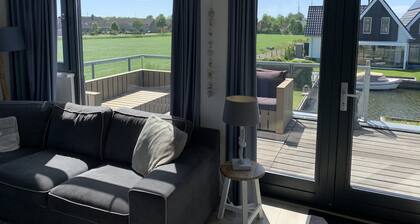 Lovely Holiday Home in Stavoren near Frisian Lakes