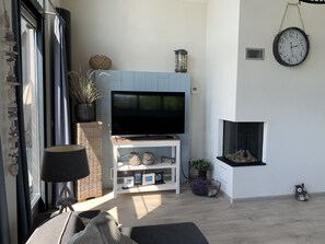House | Living room