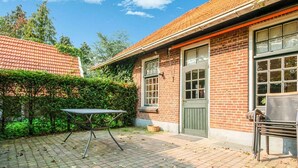Balcony - Cozy Farmhouse in Markelo With Meadow View (Markelo)
