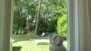 3 bedrooms, individually furnished