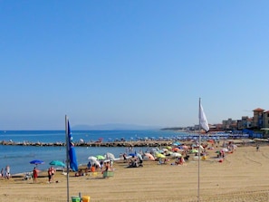 Exterior - Elegant Holiday Home With Terrace, Parking, Fenced Garden (San Vincenzo)