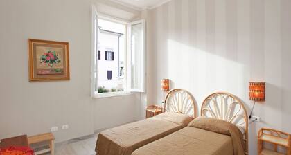 Elegant Holiday Home With Terrace, Parking, Fenced Garden