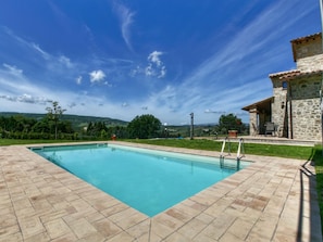 Villa | Pool | Indoor pool, outdoor pool - Belvilla by OYO Villa Due Olive (Todi)