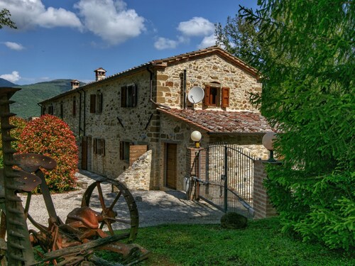 Cottage in Lisciano Niccone With Swimming Pool