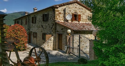 Cottage in Lisciano Niccone With Swimming Pool