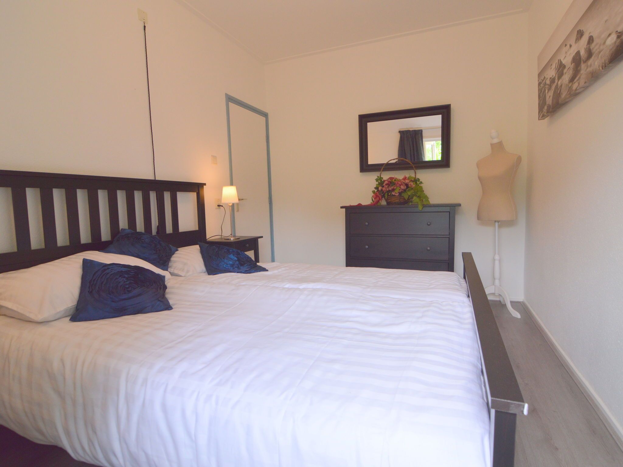 3 bedrooms, cribs/infant beds, individually furnished, bed sheets