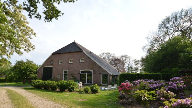 Exterior - Heritage Farmhouse in Bronneger near Town Center (Bronneger)