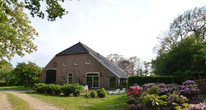 Heritage Farmhouse in Bronneger near Town Center