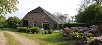 Heritage Farmhouse in Bronneger near Town Center