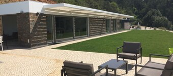 Villa With Private Pool, Garden & Spectacular Views in Cela Velha
