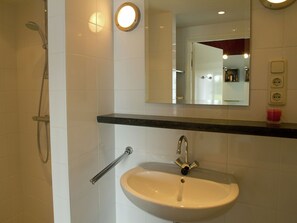 Bungalow | Badezimmer | Dusche