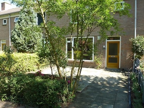 Exterior - Tranquil Holiday Home in Schoorl North Holland With Garden (Schoorl)