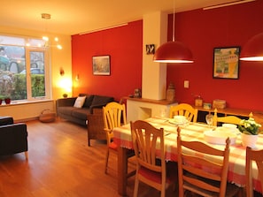 Dining - Tranquil Holiday Home in Schoorl North Holland With Garden (Schoorl)