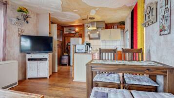 Bungalow | Eigene Küche | Wasserkocher, Hochstuhl, Kochgeschirr/Geschirr/Besteck