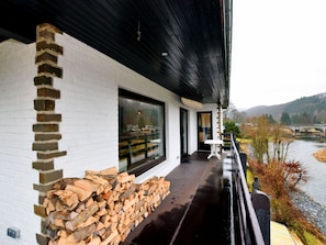 Exterior - Modern Holiday Residence Located on the Banks of the Semois (Vresse-sur-Semois)