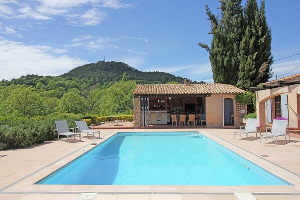 Pool - Villa in Salernes With Private Pool & Garden (Salernes)