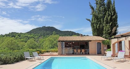 Villa in Salernes With Private Pool & Garden
