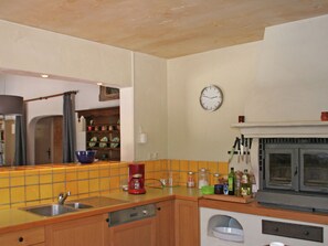 House | Private kitchen - Villa in Salernes With Private Pool & Garden (Salernes)