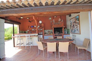 House | Balcony - Villa in Salernes With Private Pool & Garden (Salernes)