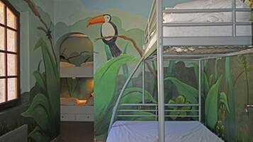 House | 4 bedrooms, individually furnished, bed sheets