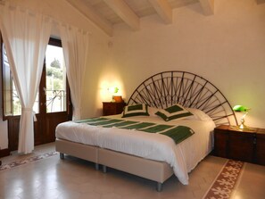 Villa | 6 bedrooms, individually furnished, bed sheets - Elegant, Historical Villa with Swimming Pool in Rural Region near Etna (Centuripe)
