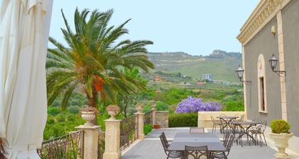 Elegant, Historical Villa with Swimming Pool in Rural Region near Etna