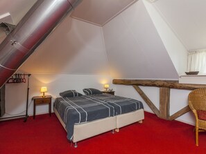 3 chambres, ameublement personnalisé, draps fournis