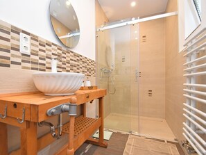 Apartment | Badezimmer
