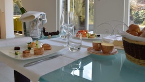 Dining - Modern Holiday Home in Roggel With Sauna (Roggel)