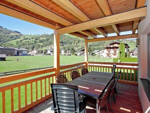 Apartment | Balcony - Mountain View Apartment With Terrace in Kaprun Salzburg (Kaprun)