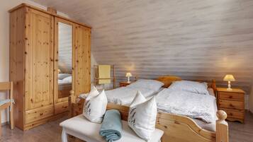 House | 2 bedrooms, individually furnished